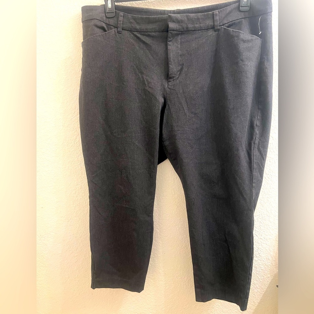 Old navy size 22 pixie ankle pants grey